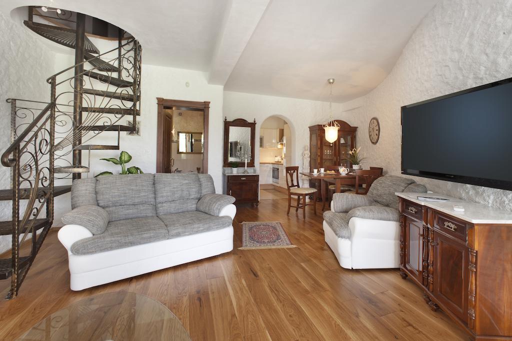 Villa Castello Rausch Valkarin Pokoj fotografie